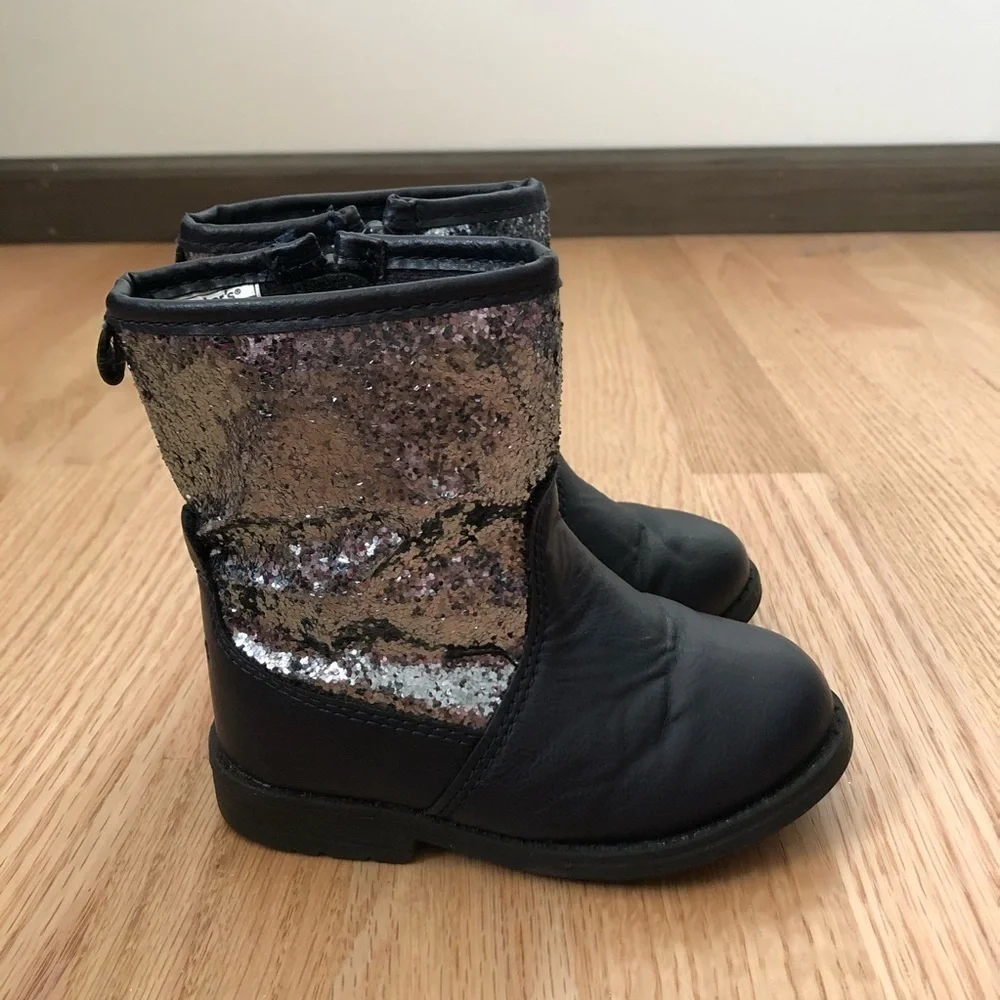 Carter’s Navy Blue Sequin Ankle Boots Sz 6